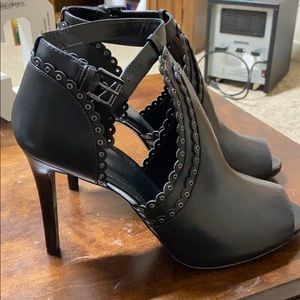 Micheal Kros high heel booties